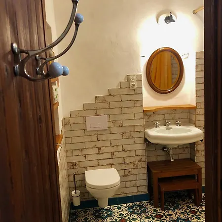 Casa Anneli - Relaxing Under The Olive Tree